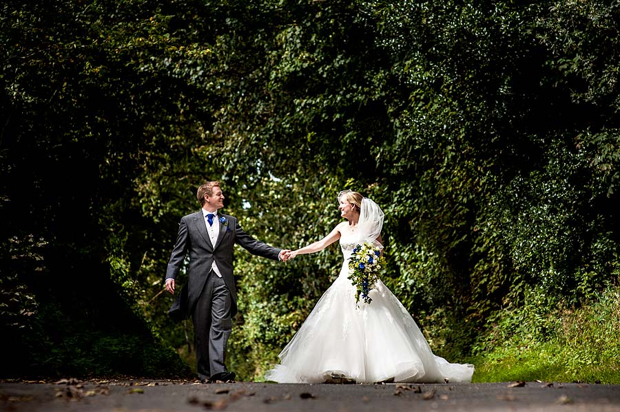 wedding at fitzleroi-barn-51