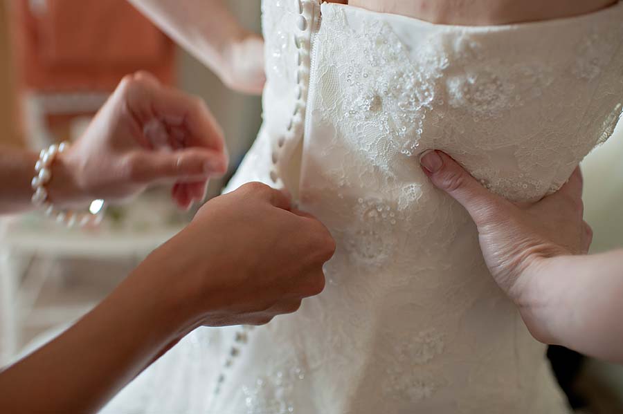 wedding at fitzleroi-barn-9