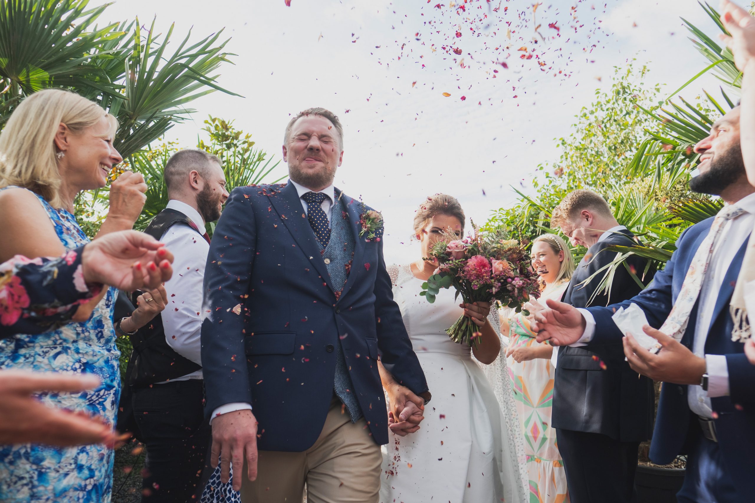 bride and groom confetti